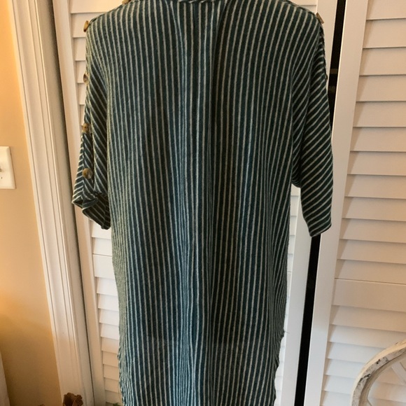 ❌SOLD❌ Kim & Cami Teal & White Stripe Womens Top 1X NWOT - Picture 7 of 15